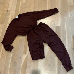 Gym Shark x Whitney Simmons Sweatpants & Cropped Sweater set